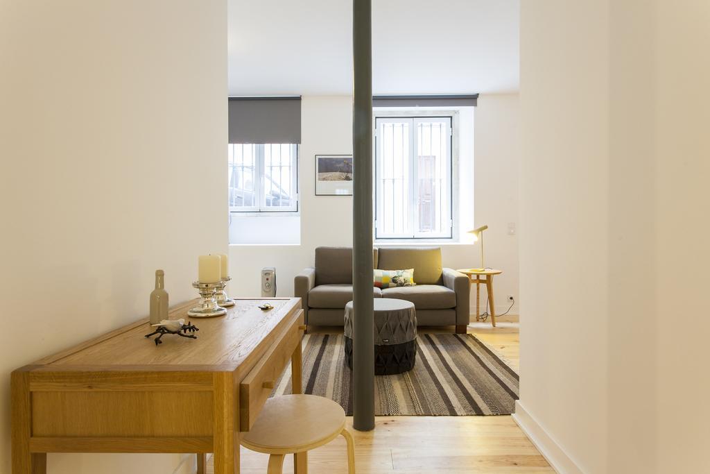 Joivy Cosy 1-bed Flat With Workspace In Santa Catarina, Moments From Luis De Camoes Sq Appartement