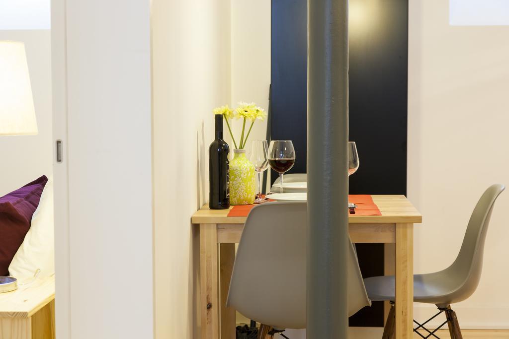 Appartement Joivy Cosy 1-bed Flat With Workspace In Santa Catarina, Moments From Luis De Camoes Sq Lisboa