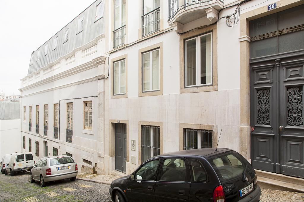 Joivy Cosy 1-bed Flat With Workspace In Santa Catarina, Moments From Luis De Camoes Sq Appartement Lisboa