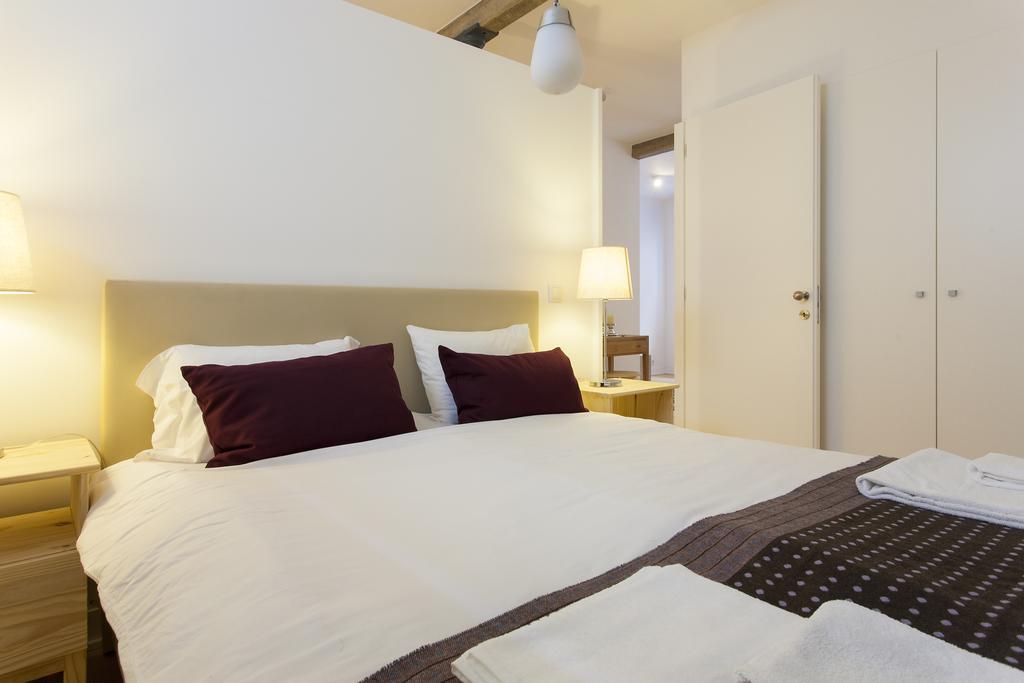 Joivy Cosy 1-bed Flat With Workspace In Santa Catarina, Moments From Luis De Camoes Sq * Lisboa